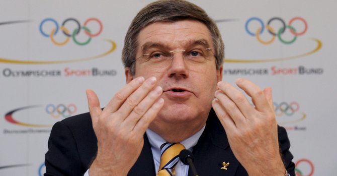 Autoridades olímpicas arremeten contra Armstrong