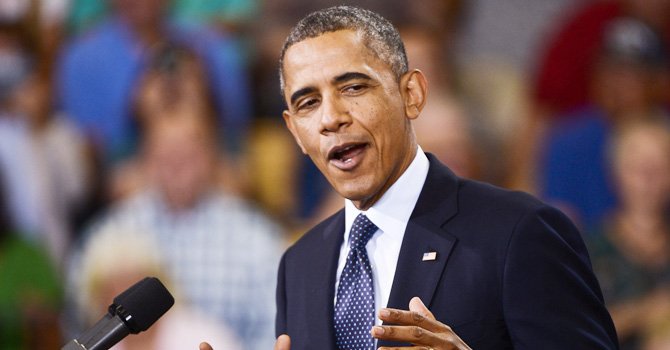 Obama celebra su 53 cumpleaños en la intimidad con su esposa e hijas