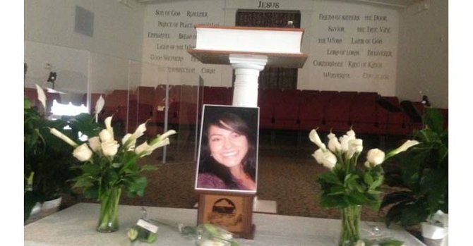 Tensión en funeral por madre asesinada en Fairfax
