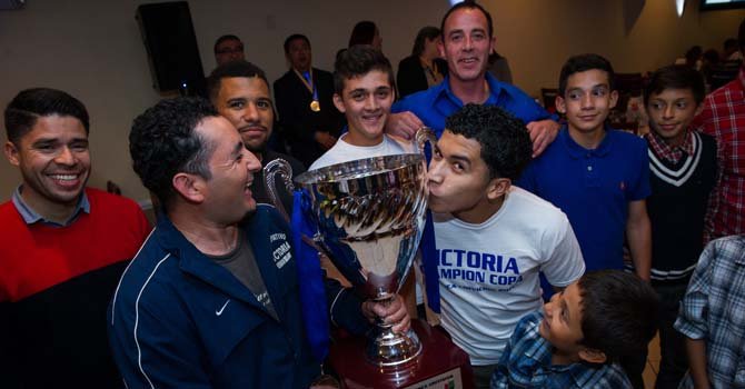 Entrega del trofeo "Avianca-Univisión" del fútbol local