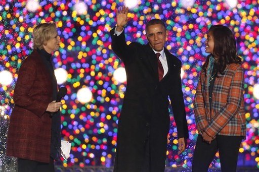 Obama enciende el árbol de Navidad nacional