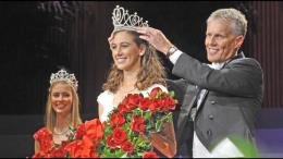 La reina del Desfile de las Rosas es hispana