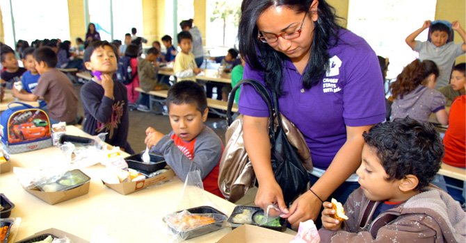 Se mantiene brecha de estudiantes latinos con respecto a blancos no hispanos