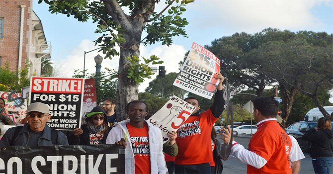 Aumento a $15 por hora en California, con incrementos graduales al 2020, confirma el gobernador