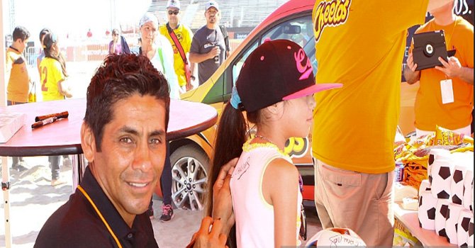 Se presentan Los Cheetahs, antes del juego México-Chile; Jorge Campos, invitado especial