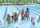ASEGÚRESE para que el refrescarse en el agua este verano sea divertido y seguro para todos.