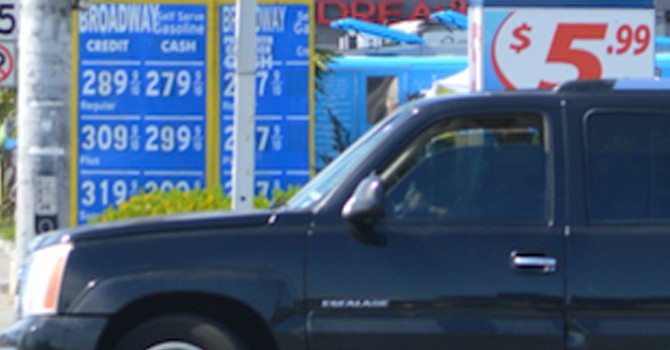 Aumenta el precio de la gasolina en California; ajuste gradual del combustible en México