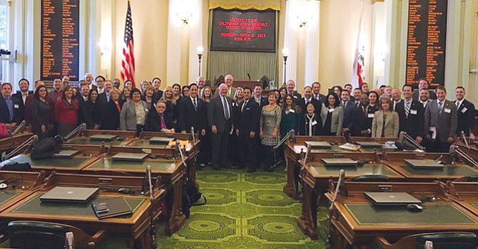 Buscan “impacto positivo” de las leyes de California, en beneficio de empresarios de la región San Diego