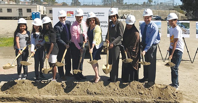 ¡Entra al modernismo! la legendaria escuela secundaria de San Diego, Horace Mann