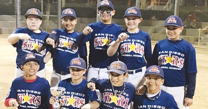 ¡Sacaron la casta! un equipo de béisbol de niños de San Diego ganó 4 juegos consecutivos y el campeonato en Arizona