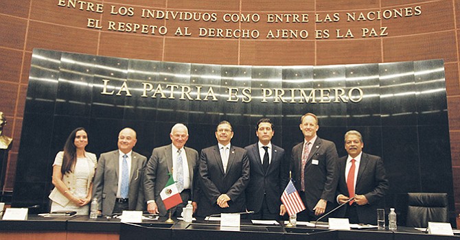 INVITADOS Y ANFITRIONES: