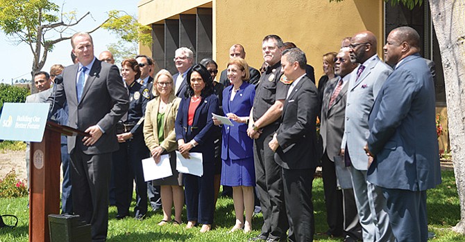 Están divididos varios regidores de la ciudad de San Diego y el Alcalde, respecto al Presupuesto