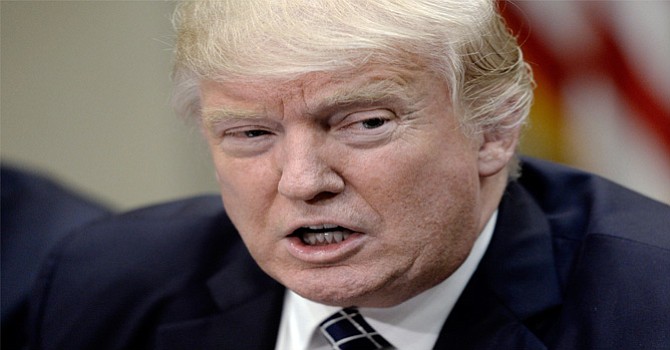 Trump ve "ridículo" bloqueo de un juez a su orden ejecutiva vs. ciudades santuario