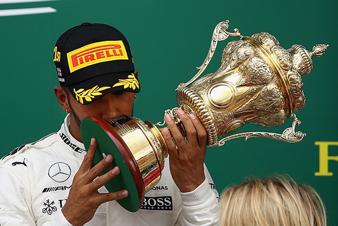 Formula 1: Hamilton gana, pero Vettel lidera
