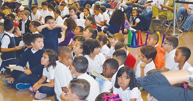 Crece instrucción bilingüe y Multibilingüe; aprueba junta de educación la Hoja Ruta de Aprendizaje de Inglés