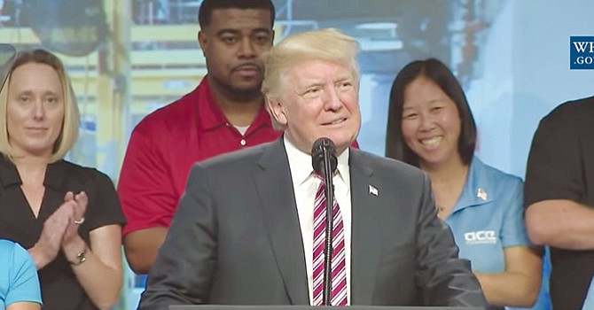“Alivio Fiscal” anuncia el Presidente Donald Trump