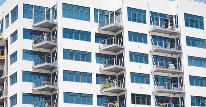 Falta de vivienda accesible y fuerza de trabajo más calificada, el mayor reto de la Economía de California para el 2018, coinciden