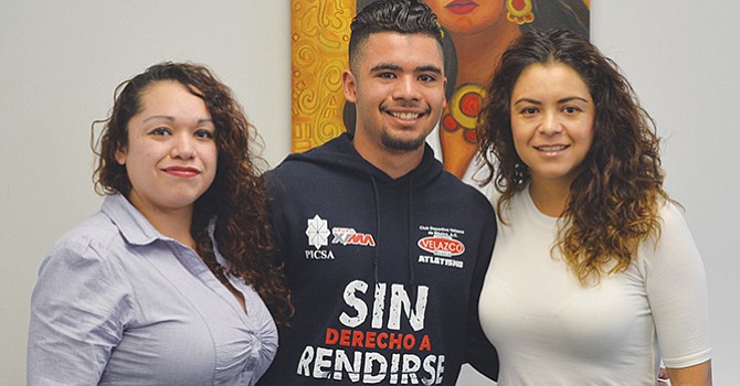 Representará a California, joven latino en competencia internacional de atletismo; encara sus retos para el 2018