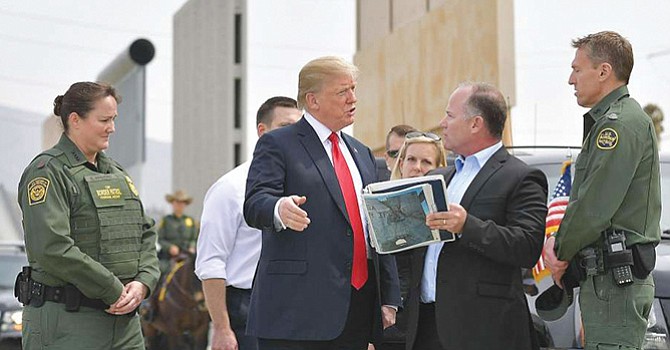“Declaración de Guerra” a CA afirman activistas, mientras el Presidente Trump critica el trabajo del gobierno encabezado por J. Brown