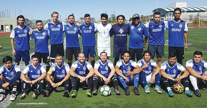 En tercera división juega equipo local de Fútbol Sóccer