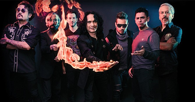 Rock en español; Luis ‘El Haragán’ Álvarez y el grupo Compañía complacen al público de San Diego