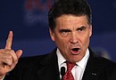 De los nueve candidatos oficialmente en liza, Perry lleva la delantera frente al exgobernador de Massachusetts, Mitt Romney