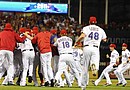 Los Rangers de Texas regresan a Arlington para jugar mañana sábado el tercer partido de la serie que está empatada 1 a 1
