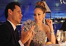 La cantante Jennifer López rompió en llanto en uno de sus conciertos. ¿Será que sigue recordando sus viejos amores?