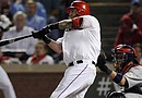 El receptor Mike Nápoli de los Texas Rangers espera reeditar este jueves su buena actuación del quinto juego