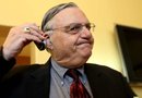 Joe Arpaio, quien se hace llamar el sherriff "más duro" del país, siempre ha estado rodeado de denuncias de grupos de derechos humanos