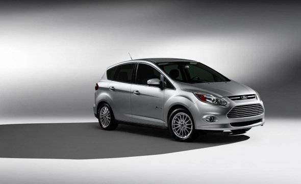 Ford Focus
Completamente eléctrico, el nuevo Focus de 2012 intentará ser más competitivo en el tiempo de carga: entre 3 a 4 horas con una velocidad máxima de 80 millas por hora y potencia de 123 CV