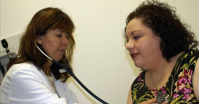 Mas latinos sin seguro de salud en California