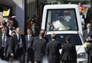 El papa Benedicto XVI hará recorridos en su vehículo especial desde el 23 de marzo, fecha en que llegará a la ciudad de León (Guanajuato), hasta el 26 del mismo mes, cuando se desplazará hasta Santiago de Cuba
