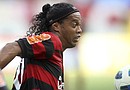 Aunque Ronaldinho jugó bien en la Libertadores, dando dos pases de gol, los seguidores de Flamengo, equipo que nunca ha bajado de primera, no están nada contentos con su desempeño