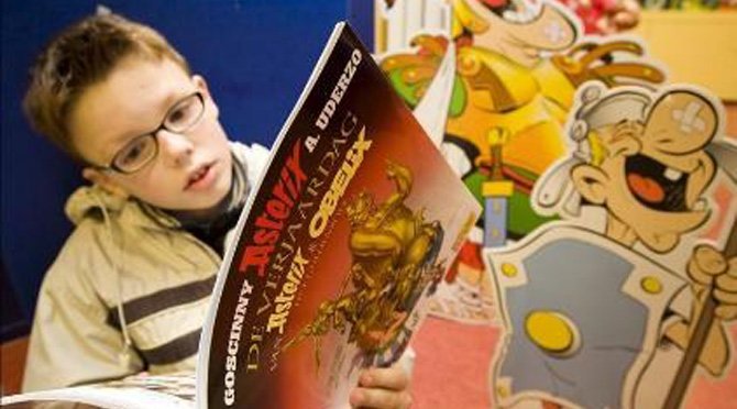 Hijos de padres que no hablan inglés mejoran su lectura si asisten a preescolar