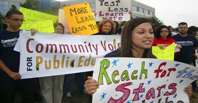 HISD se pronuncia en contra de STAAR