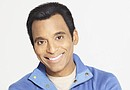Jon Secada trabaja en una campaña para concientizar a la comunidad sobre temas de salud.