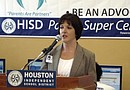 Lori Aulds, representante de Microsoft, informó que el HISD, es el primer distrito escolar en Texas en recibir el aporte de esta empresa.