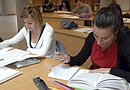 Las bibliotecas son una manera fácil, accesible y barata de entretenerse durante el verano.