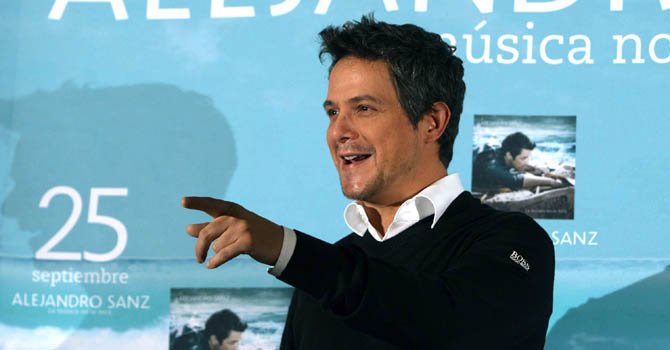 Alejandro Sanz homenaje en Premios Lo Nuestro