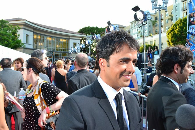El cantante Luis Fonsi.
El puertorriqueño abrió el lado romántico de la noche cantando a dúo con Martina McBride, soprano e intérprete de música country.