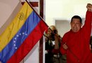 El presidente venezolano Hugo Chávez logra su tercera reelección y acumulará hasta el año 2019 un total de 20 años en el poder en Venezuela