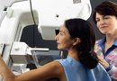 En octubre se celebra el Mes de Concientización Nacional sobre el Cáncer de Seno, una enfermedad que ha
estado disminuyendo, en parte, gracias a las investigaciones que han mejorado nuestros conocimientos y han
producido tratamientos más efectivos.