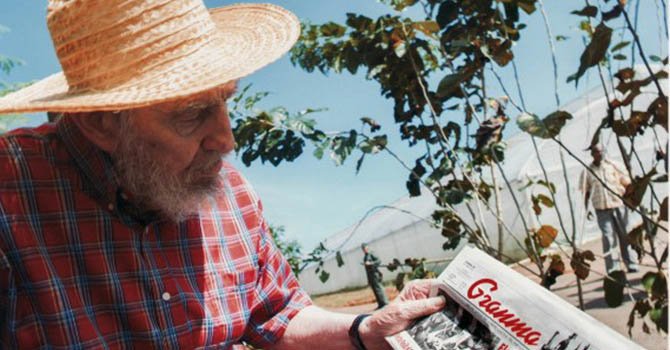 Fidel Castro dice que no le duele ni la cabeza