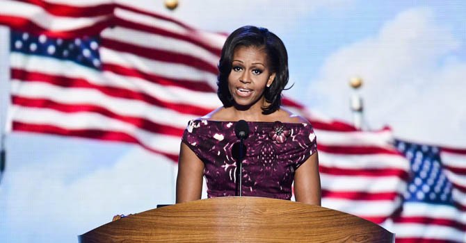 Michelle Obama moviliza al voto latino