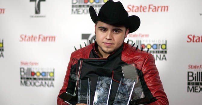 Gerardo Ortiz lider en la música regional mexicana