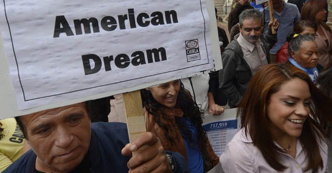 Senadores proponen reforma migratoria