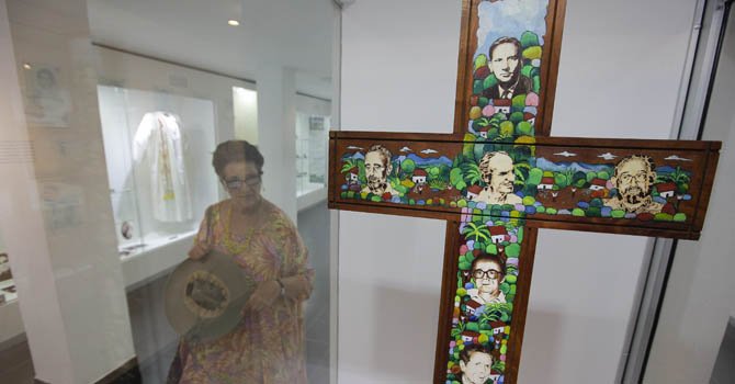 Homenaje a los jesuitas asesinados en El Salvador