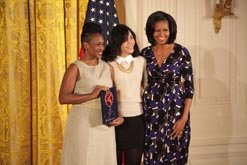 Premiados en la Casa Blanca por el National Arts and Humanities Youth Program Award 2012.