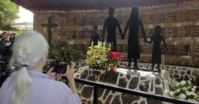 Gobierno salvadoreño acepta condena por matanza